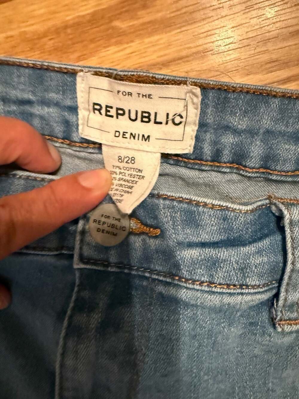 For The Republic Denim Mid-Rise Frayed Hem Distressed Jeans Size 8/28 - Picture 2 of 3
